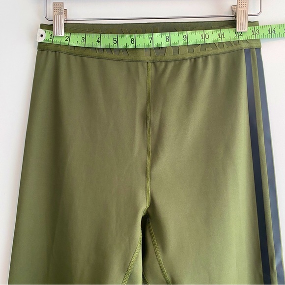 Ivy Park x Adidas ‘base layer’ wild pine Tights, sz Large - Picture 10 of 12